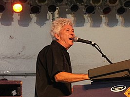 How tall is Ian McLagan?